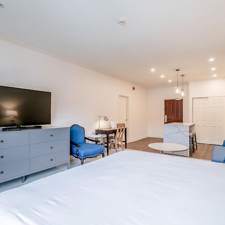 Chateau Renault Egg Harbor City Екстер'єр фото