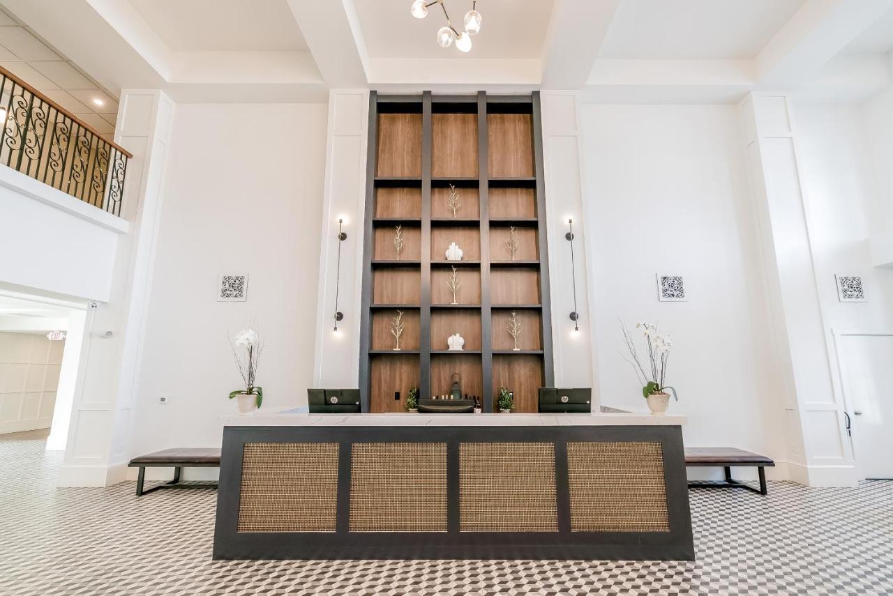 Chateau Renault Egg Harbor City Екстер'єр фото