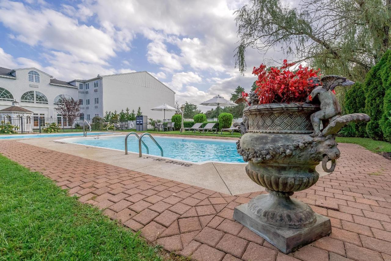 Chateau Renault Egg Harbor City Екстер'єр фото