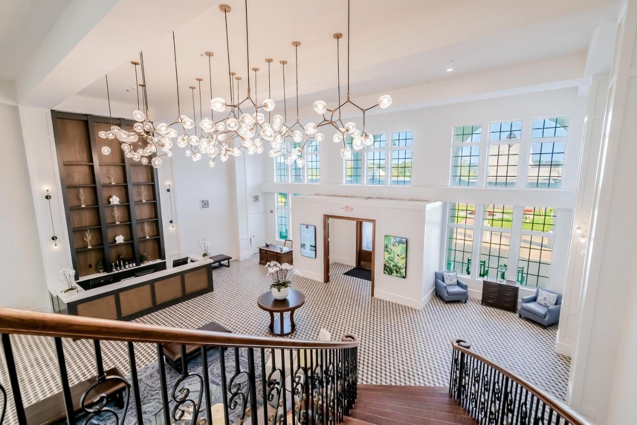 Chateau Renault Egg Harbor City Екстер'єр фото