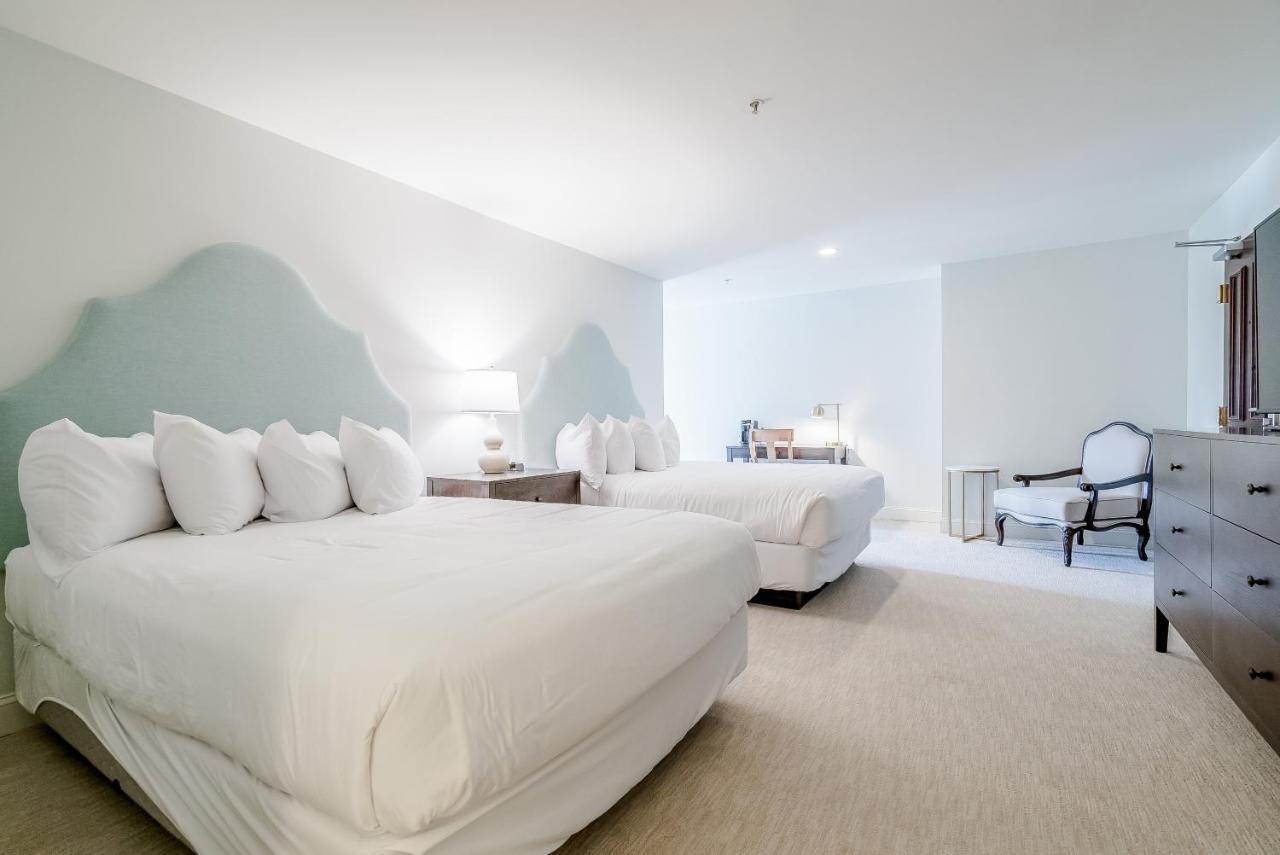 Chateau Renault Egg Harbor City Екстер'єр фото