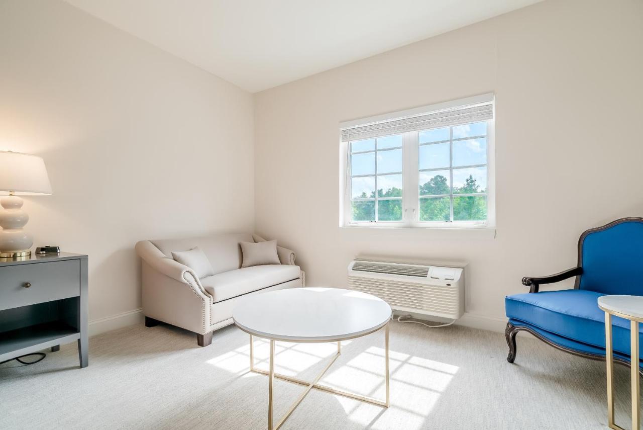 Chateau Renault Egg Harbor City Екстер'єр фото