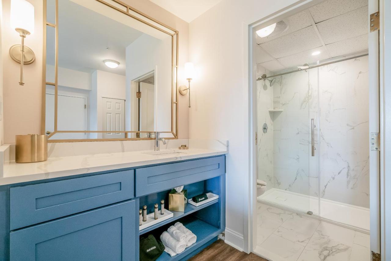 Chateau Renault Egg Harbor City Екстер'єр фото