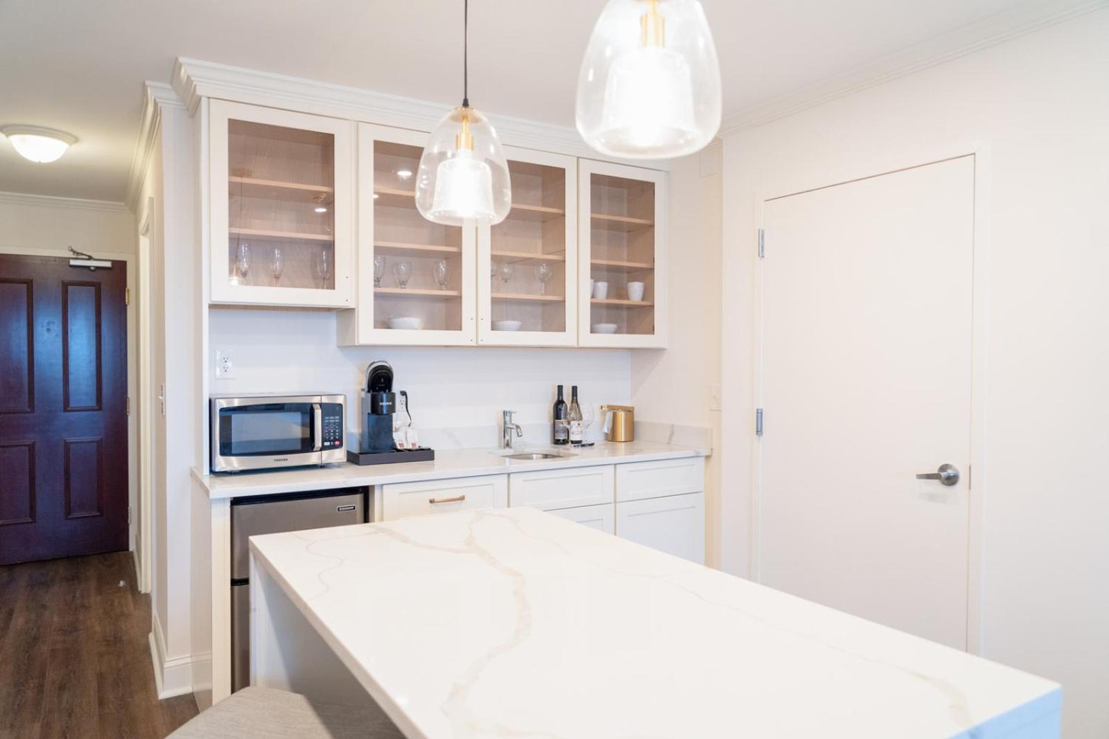 Chateau Renault Egg Harbor City Екстер'єр фото