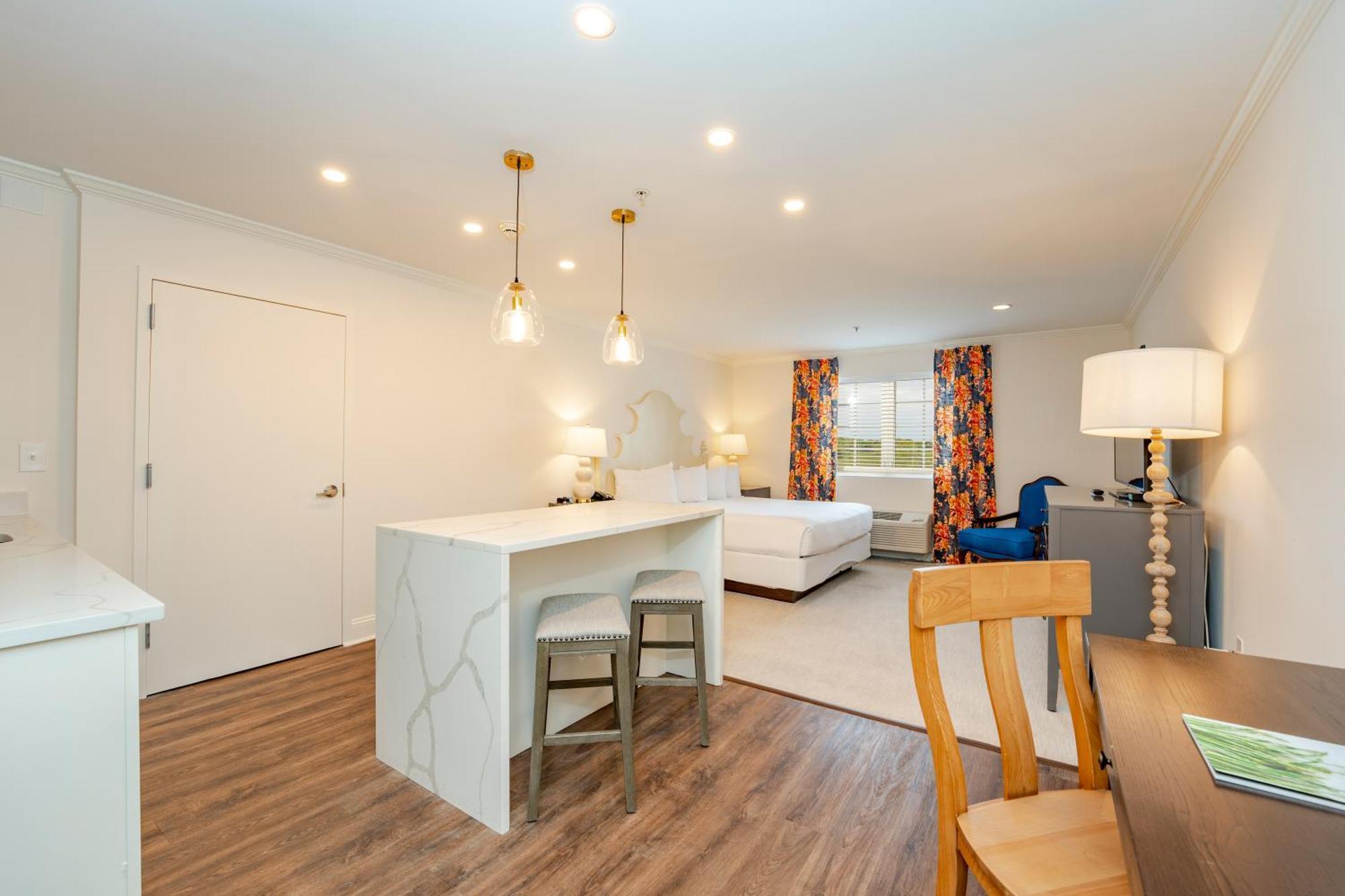 Chateau Renault Egg Harbor City Екстер'єр фото